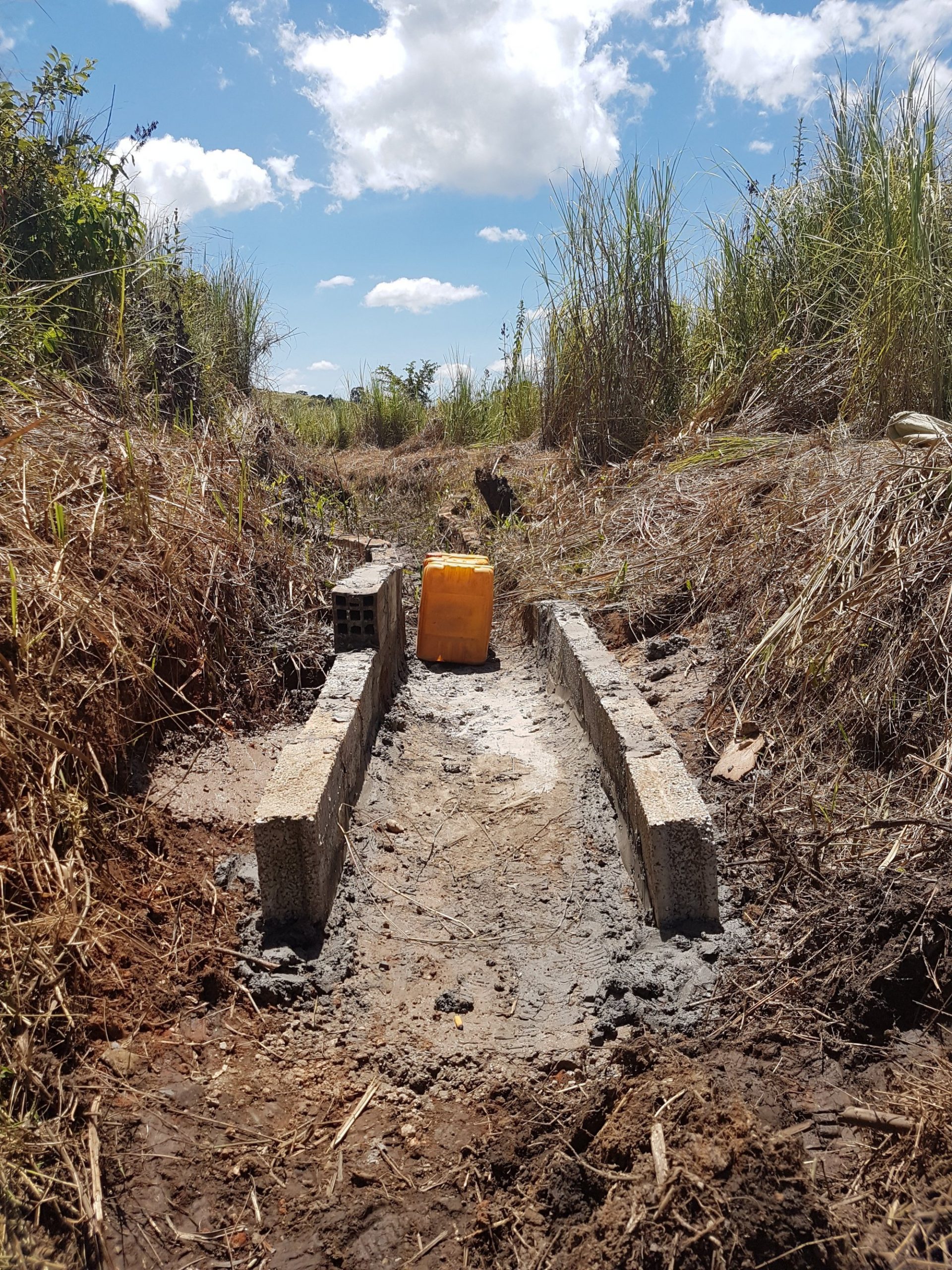 Completed work to make water flow in Banda Makawa